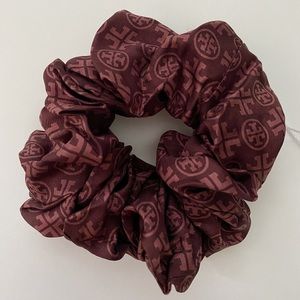 tory burch scrunchie